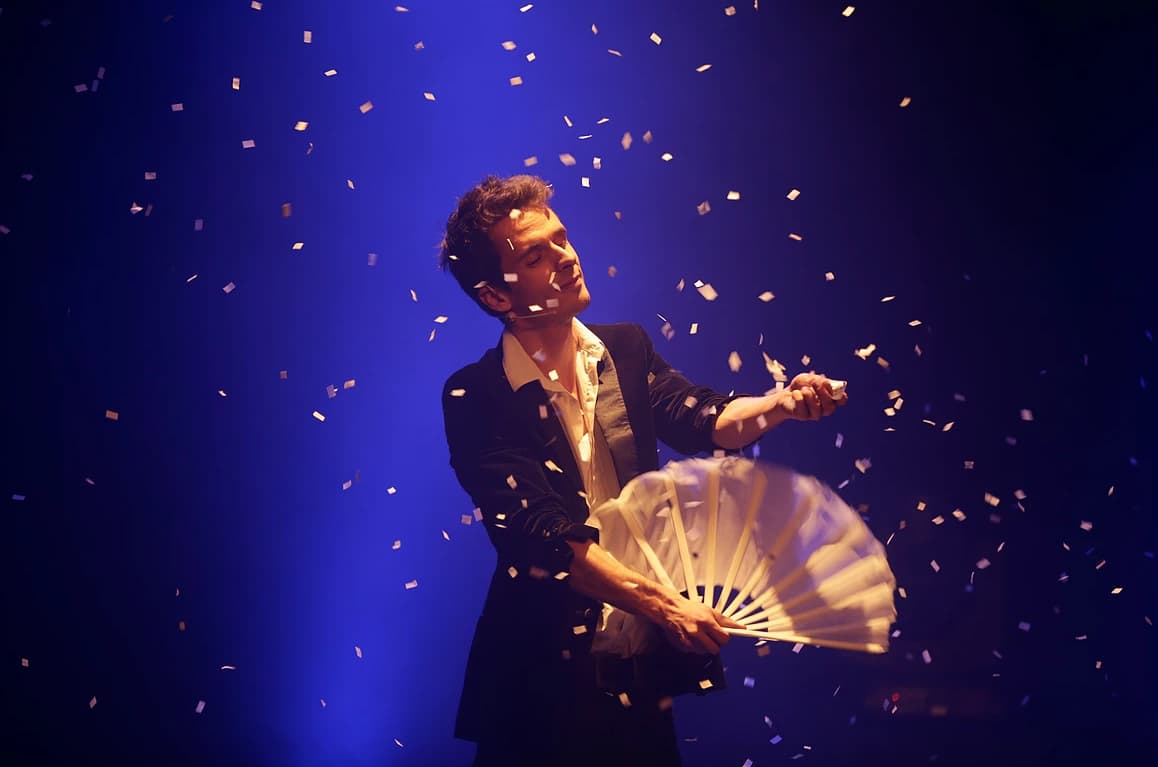 Gaël Magicien on stage